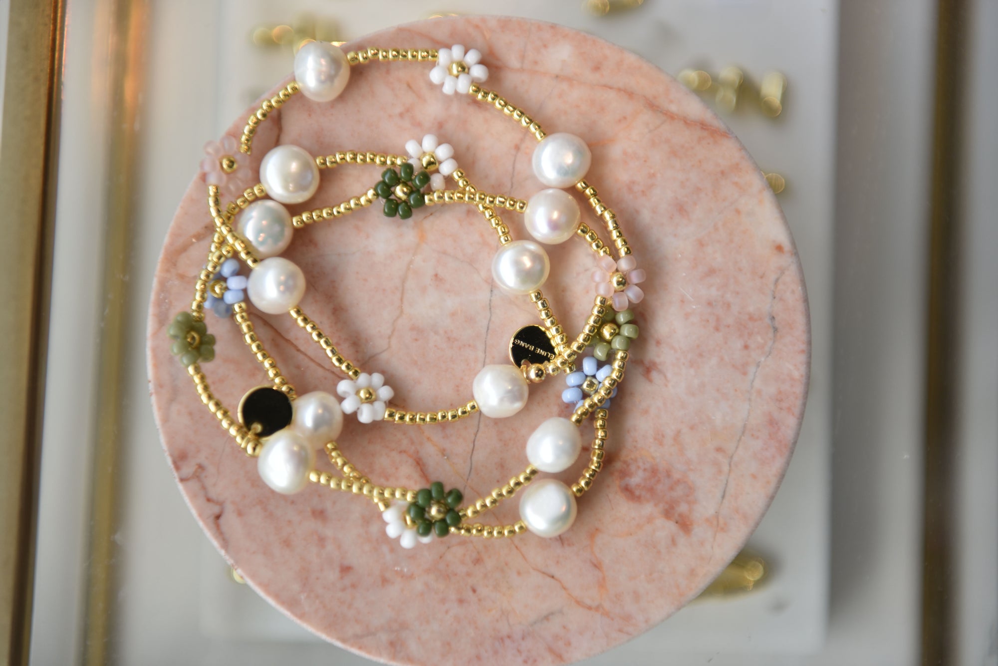 Nelly flower bracelet