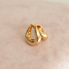 Guro flower earrings
