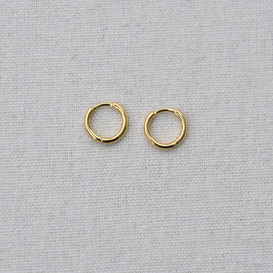 Guro flower earrings