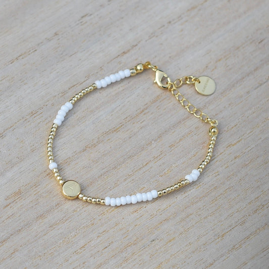 Pearl bracelet with letter